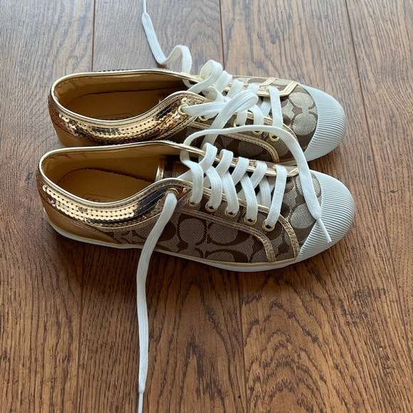Coach shoes - Picture 2 of 6
